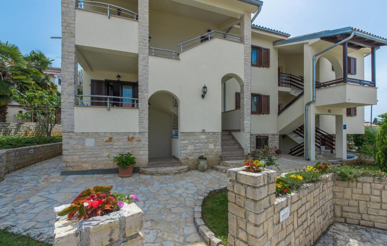 Apartmani Lorena Poreč Buitenkant foto