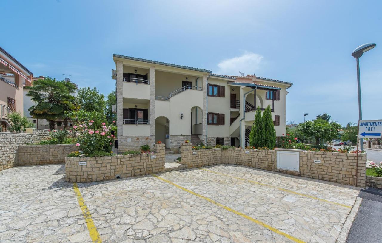 Apartmani Lorena Poreč Buitenkant foto