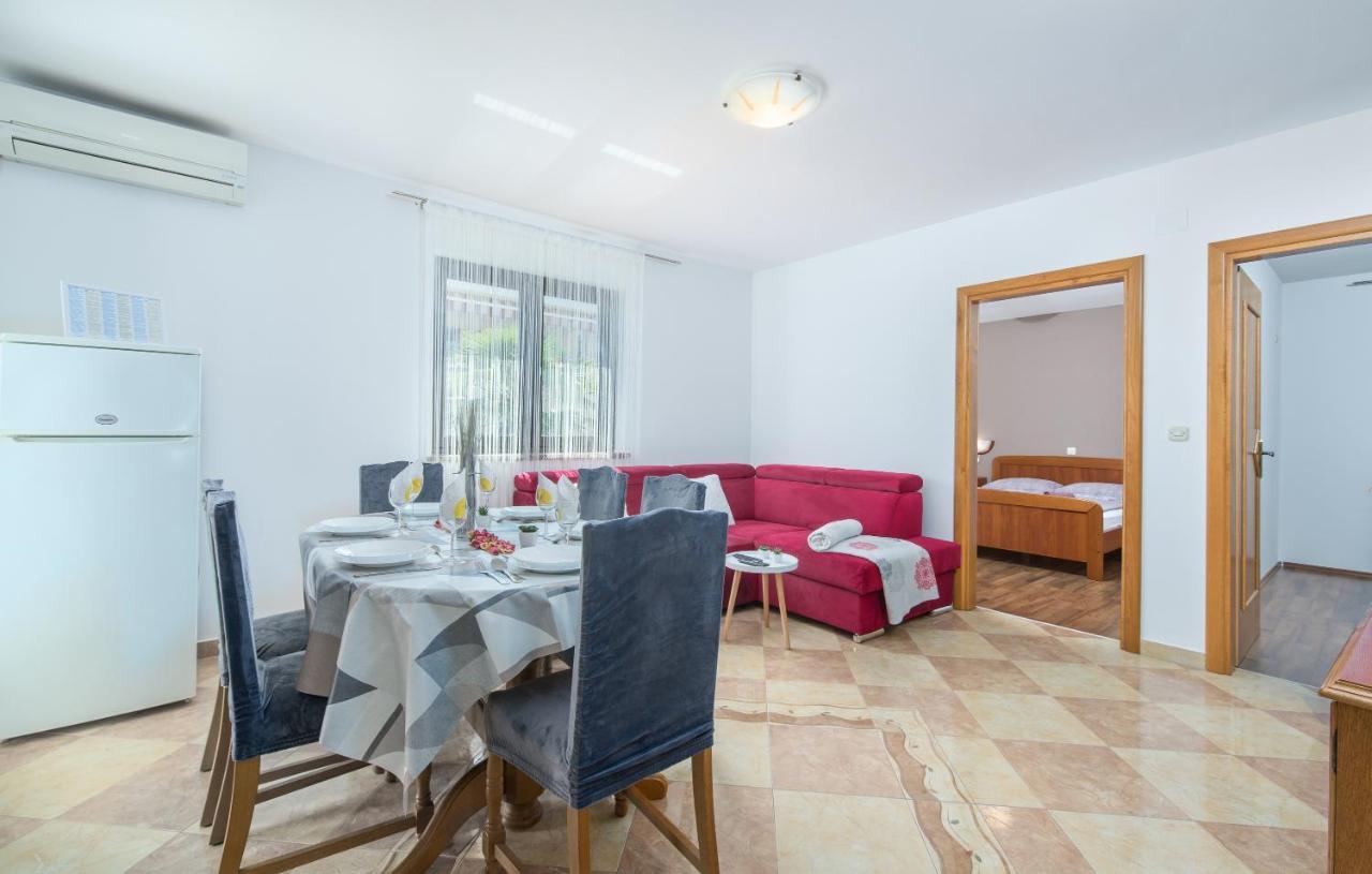 Apartmani Lorena Poreč Buitenkant foto