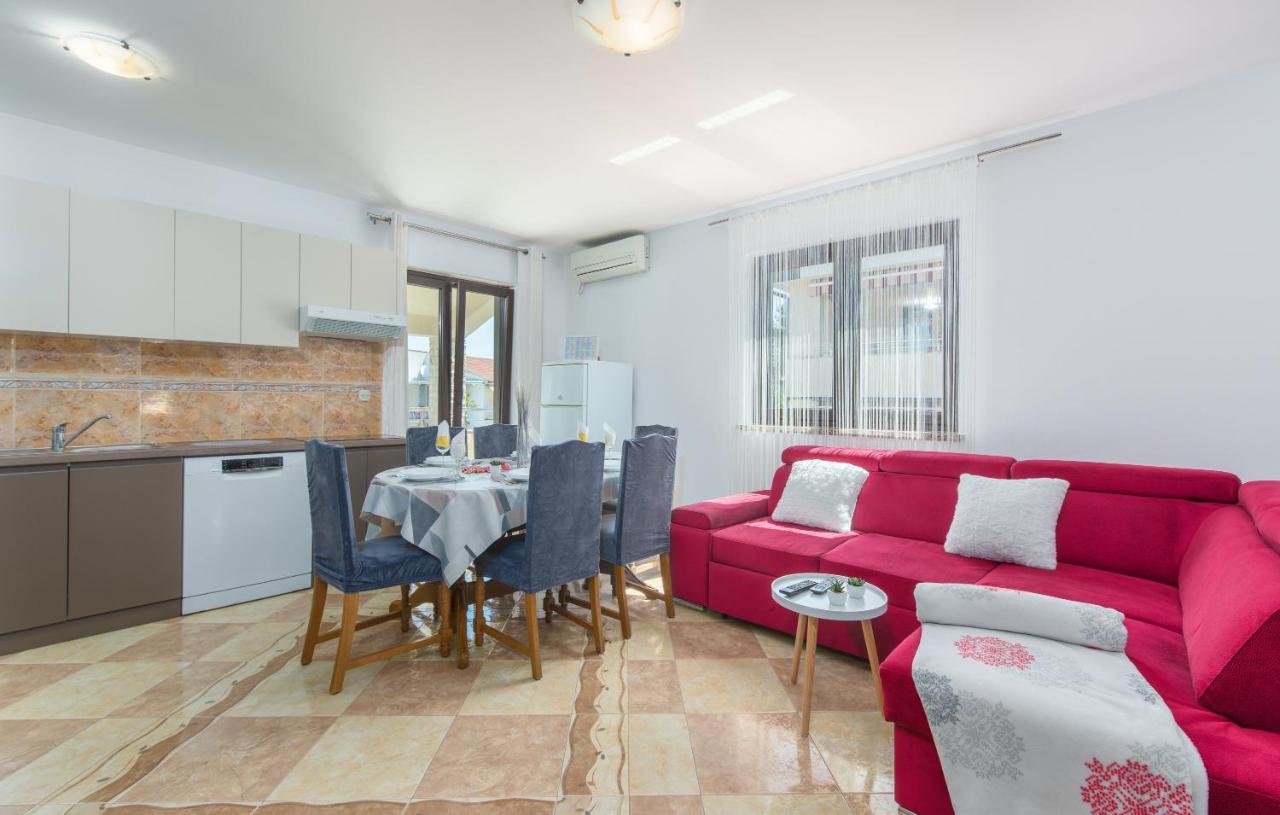 Apartmani Lorena Poreč Buitenkant foto