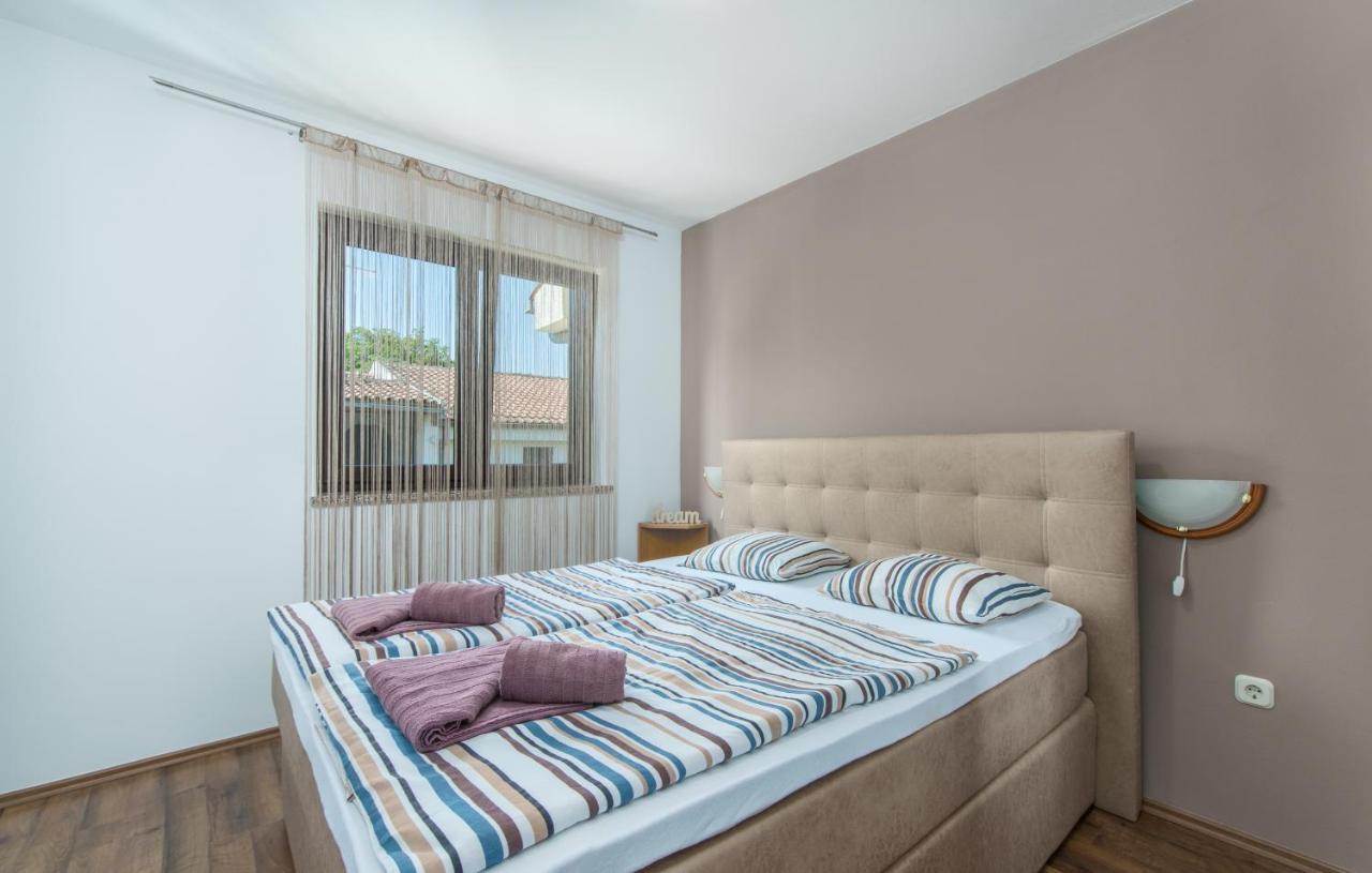 Apartmani Lorena Poreč Buitenkant foto